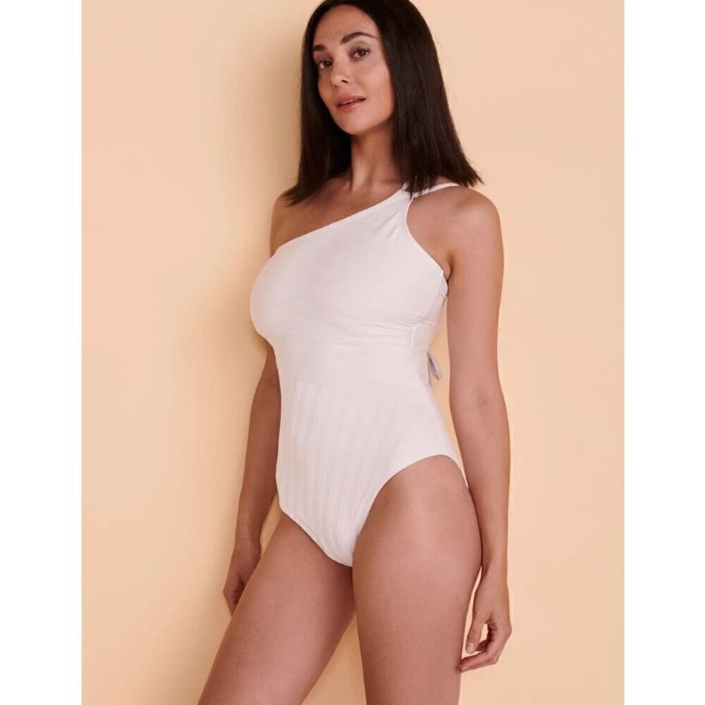 New La Blanca white one piece swimsuit. Size 6. Retails $130 - Picture 7 of 11